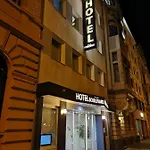 Boulevard Hotel