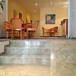 Boulevard Hotel 3*