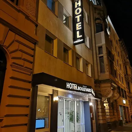 Boulevard Hotel