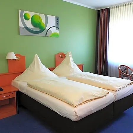 Boulevard Hotel 3*