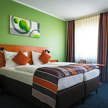 Boulevard Hotel 3*