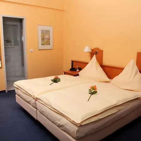 Boulevard Hotel