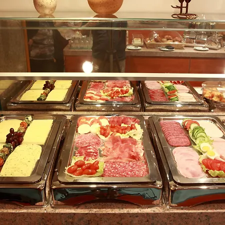 Boulevard Hotel 3*
