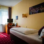 Boulevard Hotel
