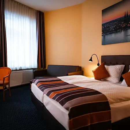 Boulevard - Superior 3* Köln